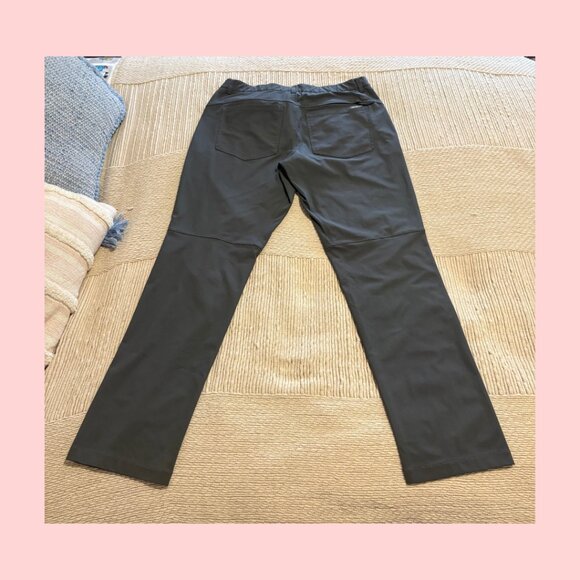 Eddie Bauer Men's Switch Five-Pocket Slim Pant, Dark Smoke, Size 36x32 - Picture 2 of 5